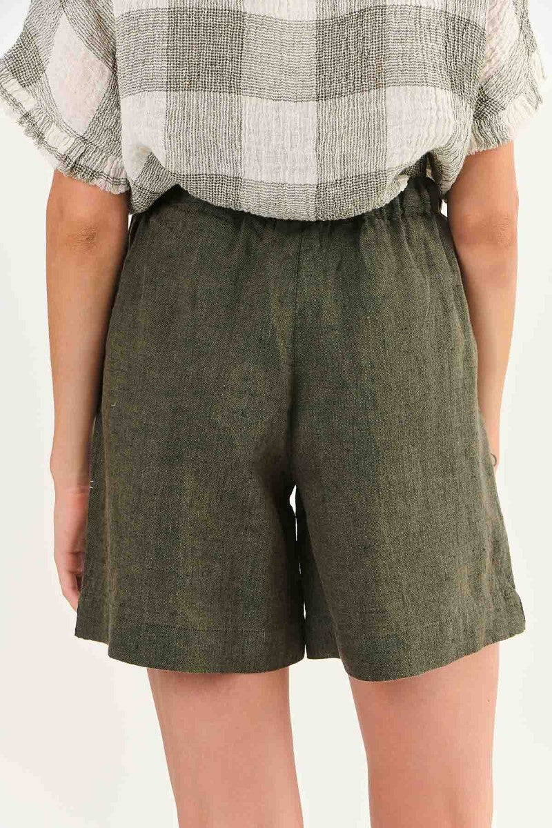 Naturals 477 Linen Shorts | Licorice